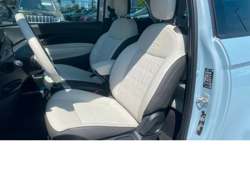 Fiat 500e la Prima ´´Himmelblau´´ 2.500 km 24.900 € Backnang, 71522