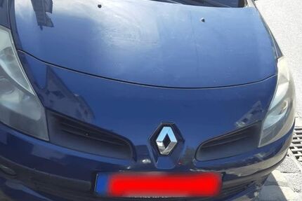 Renault Clio 158.000 km 3.000 &euro; Bremerhaven 27576