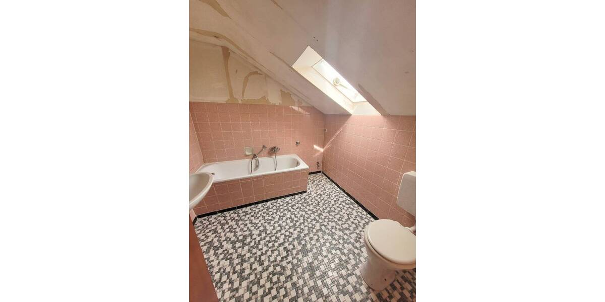 Mehrfamilienhaus, Wohnhaus Baden Baden Balg - 7 Zimmer, 185 m&sup2;, 479.000&euro; | Angebot:26683549