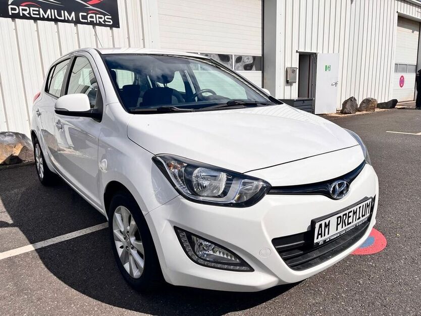 i20