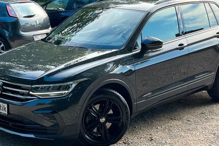 VW Tiguan 132.805 km 27.999 &euro; Duisburg 47137