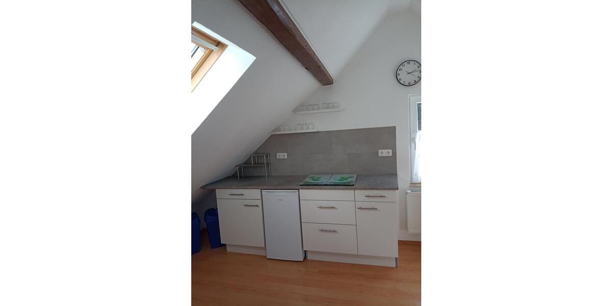 Dachgeschoßwohnung Mechernich - 2 Zimmer, 30 m&sup2;, 350&euro; | Angebot:26310397