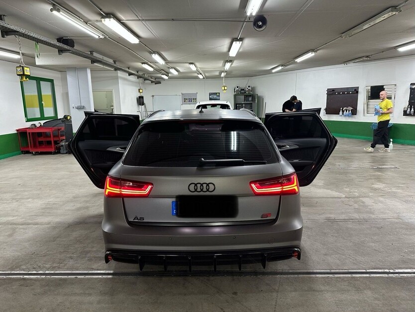 Audi A6 Avant 118.821 km 22.500 € Berlin 10178