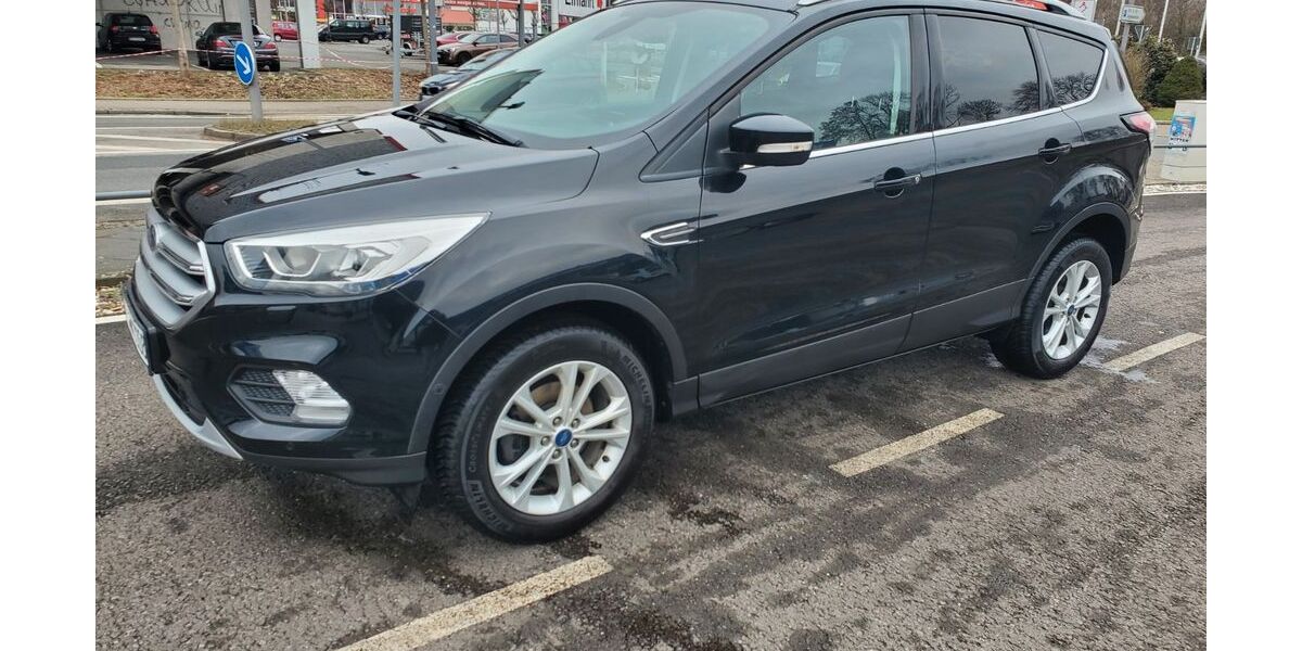 Ford Kuga 98.000 km 11.000 &euro; Marl 45770