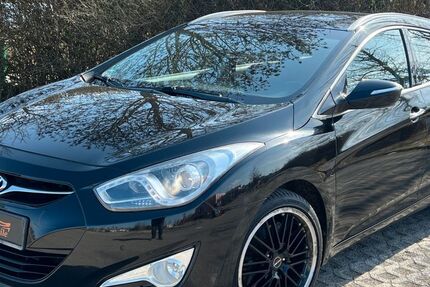Hyundai i40 129.000 km 8.990 &euro; München 81243
