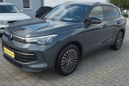 VW Tiguan 18.000 km 32.480 &euro; Ursensollen 92289
