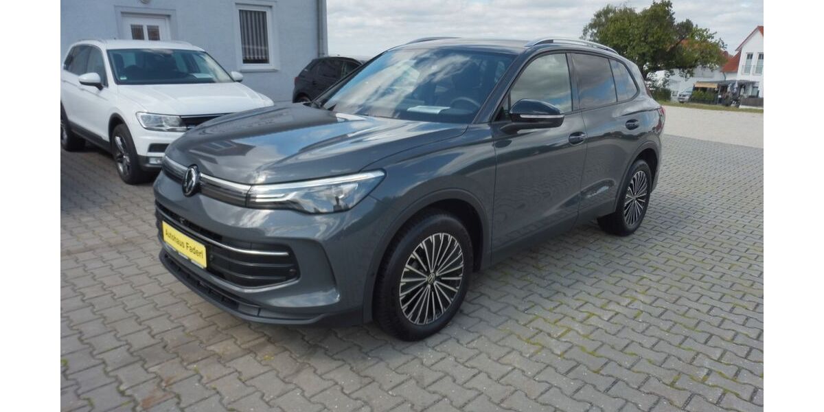 VW Tiguan 18.000 km 32.480 &euro; Ursensollen 92289