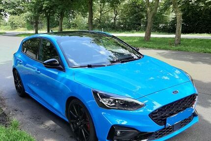 Ford Focus 38.500 km 27.800 &euro; Kölln-Reisiek 25337