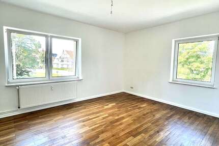 Wohnung zum Mieten in Wolfen 556,71 € 79.53 m² 4 zimmer