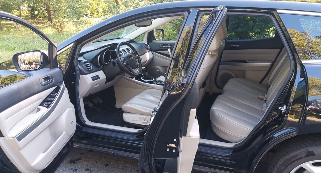 Mazda CX-7 190.000 km 4.499 € Berlin 13403