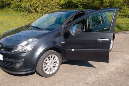 Renault Clio 208.000 km 2.599 &euro; Kaiserslautern 67663