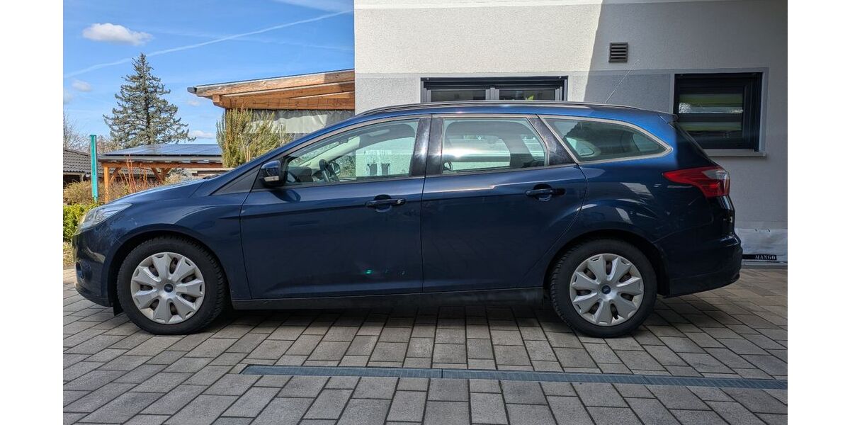 Ford Focus 244.000 km 2.222 &euro; Stadtroda 07646
