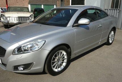 Volvo C70 2,0 D/130 KW 1.Hand Leder+Xenon+Klima Top 151.550 km 12.499 € Neuss 41462