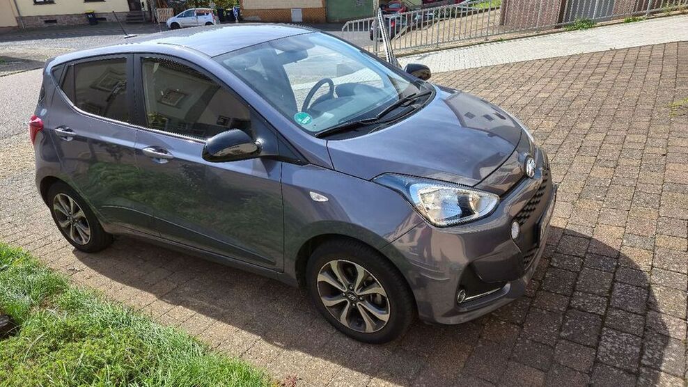i10