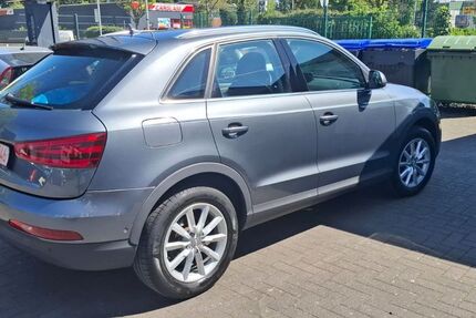Audi Q3 135.000 km 14.200 &euro; Düsseldorf 40589