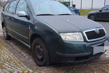 Skoda Fabia 100.800 km 590 &euro; Berlin 13627