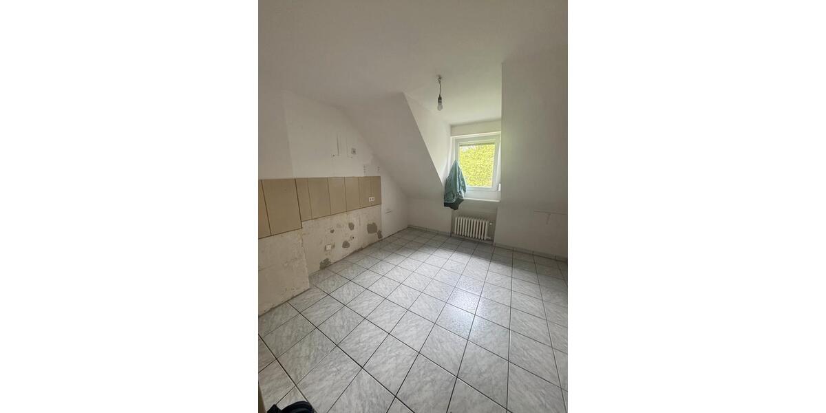 Dachgeschoßwohnung Köln Mülheim - 5 Zimmer, 105 m&sup2;, 370.000&euro; | Angebot:26706652