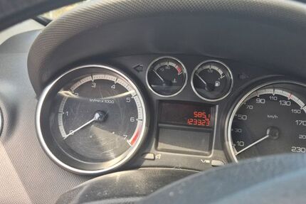 Peugeot 308 125.000 km 3.500 &euro; Martinshöhe 66894