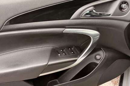 Opel Insignia 163.000 km 5.900 &euro; München 81477