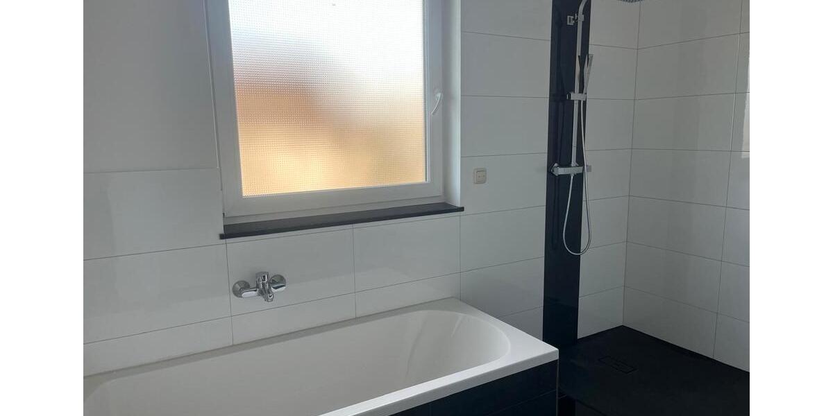 Terrassenwohnung Laatzen - 3 Zimmer, 120 m&sup2;, 1.750&euro; | Angebot:26125207