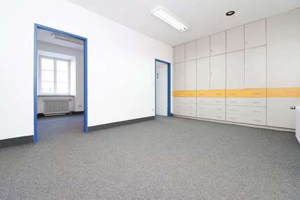Büro in Landshut 1.250 € 108 m² zimmer