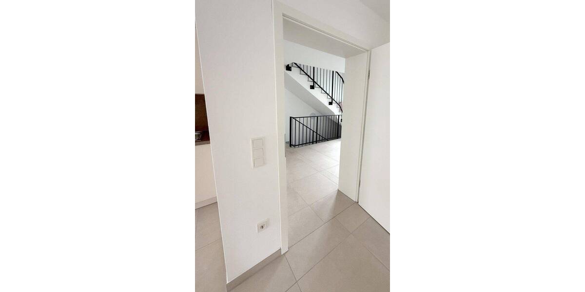 Etagenwohnung Schwandorf - 3 Zimmer, 72 m&sup2;, 864&euro; | Angebot:26871435