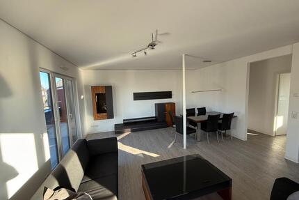 Wunderschöne möblierte 3-Zimmer-Penthouse-Wohnung mit exklusiver Innenausstattung und EBK in Bretten