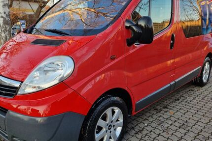 Opel Vivaro 269.000 km 6.990 &euro; Dresden 01139