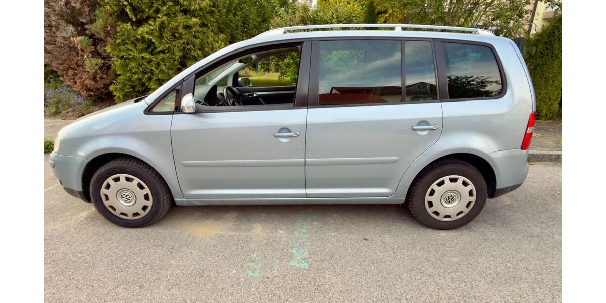 VW Touran 311.233 km 2.900 &euro; Kösching 85092