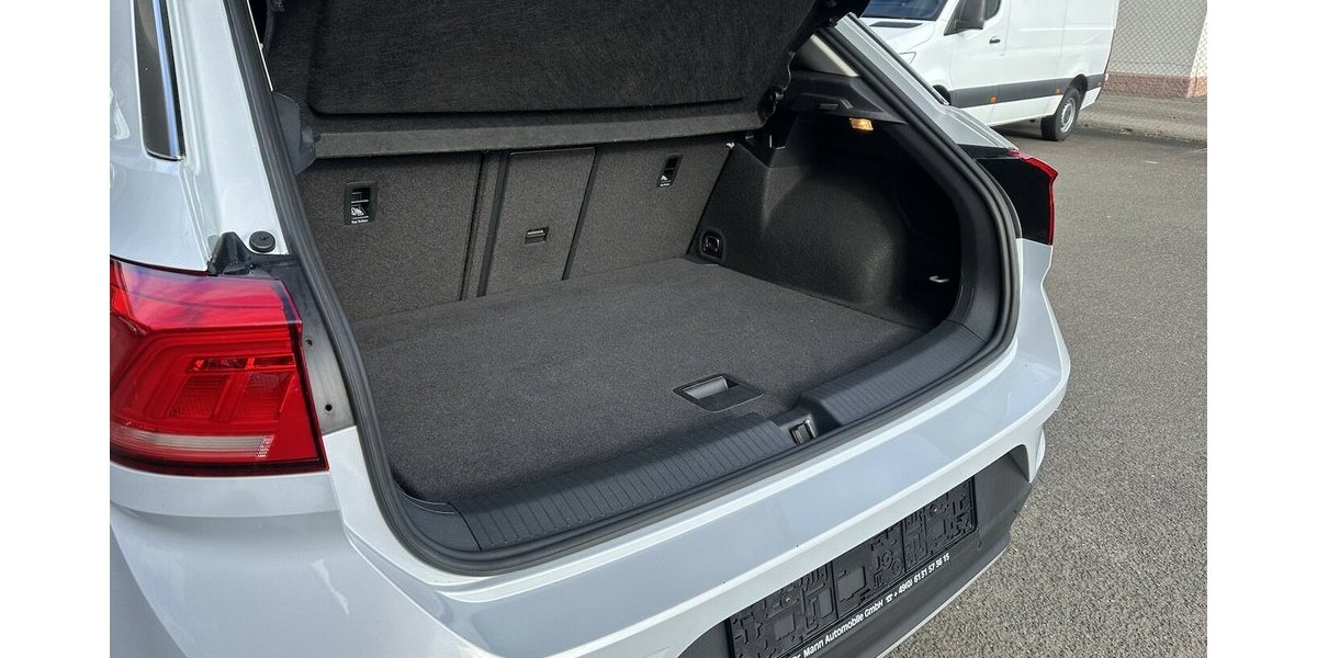 VW T-Roc IQ.DRIVE LED Navi PDC SHZ 127.074 km 18.500 &euro; Mainz 55122