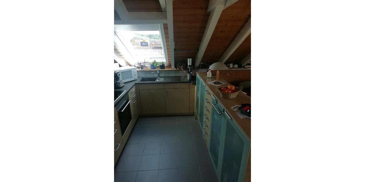Dachgeschoßwohnung Weinstadt - 3 Zimmer, 74 m&sup2;, 850&euro; | Angebot:26617477