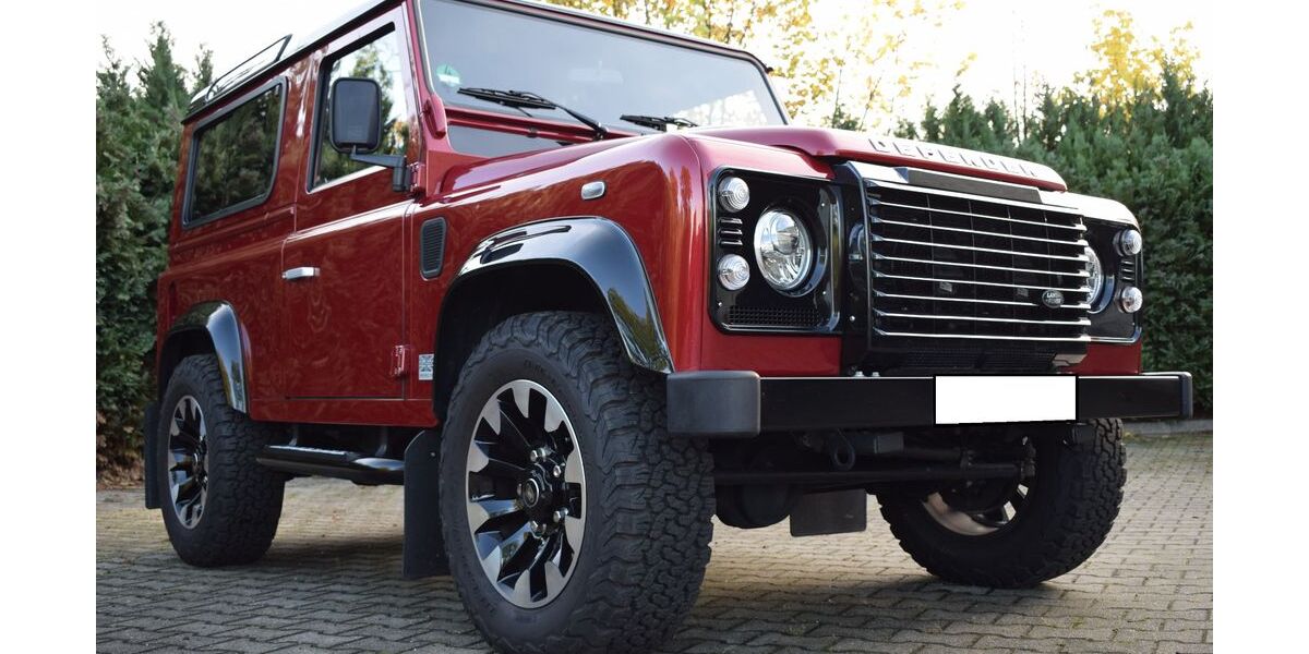 Land Rover Defender 11.900 km 239.900 &euro; Pressig 96332