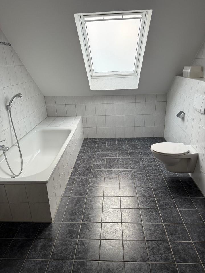 Maisonette-Wohnung mit Balkon u. Garage im Herzen von Kevelaer zu vermieten zimmer