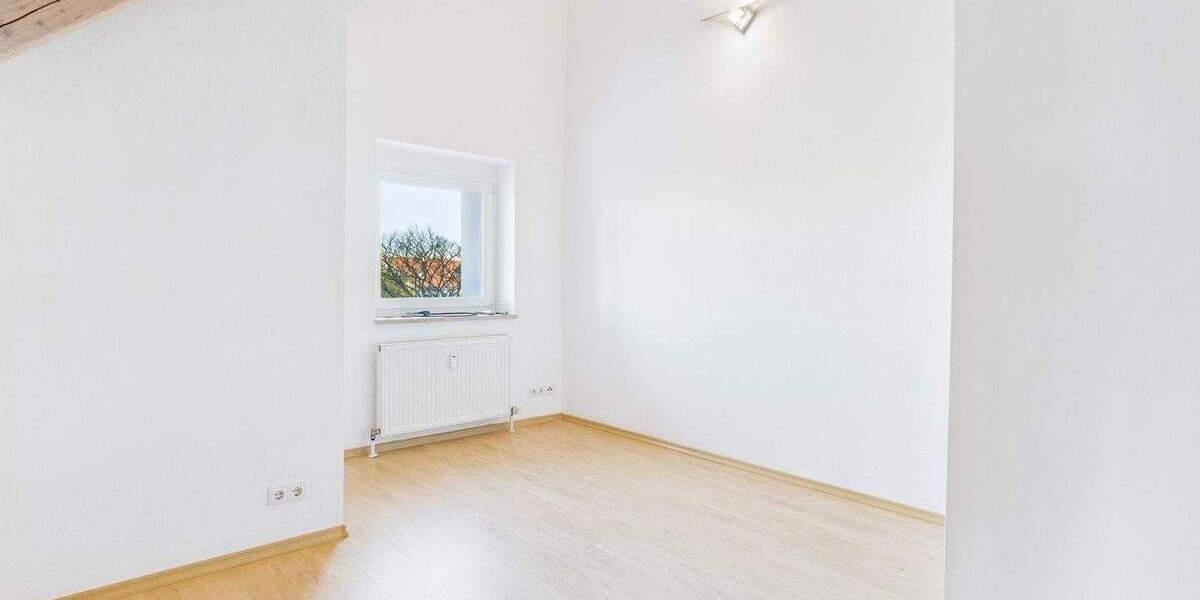 Etagenwohnung Karlshuld Neuschwetzingen - 4 Zimmer, 123 m&sup2;, 1.000&euro; | Angebot:25523775