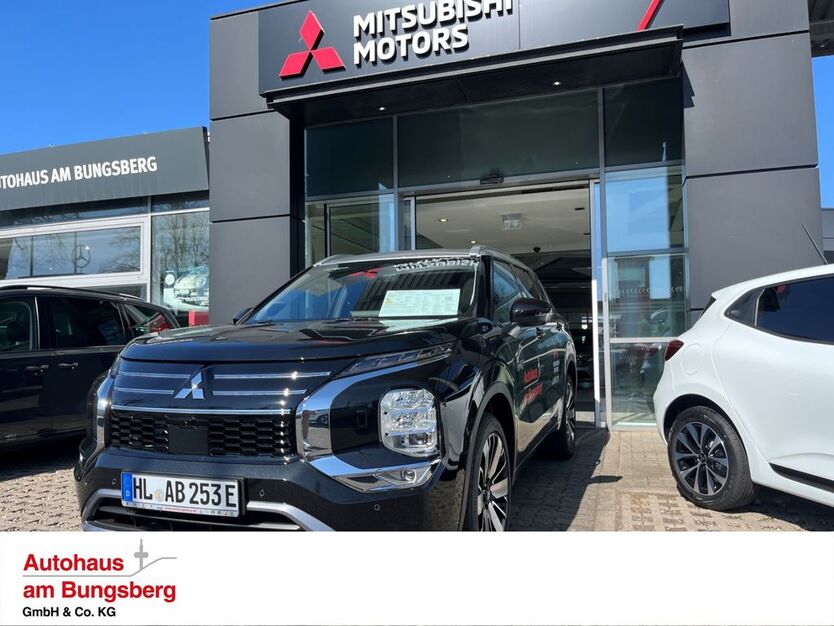 Mitsubishi Outlander 3.000 km 54.990 € Lübeck 23554