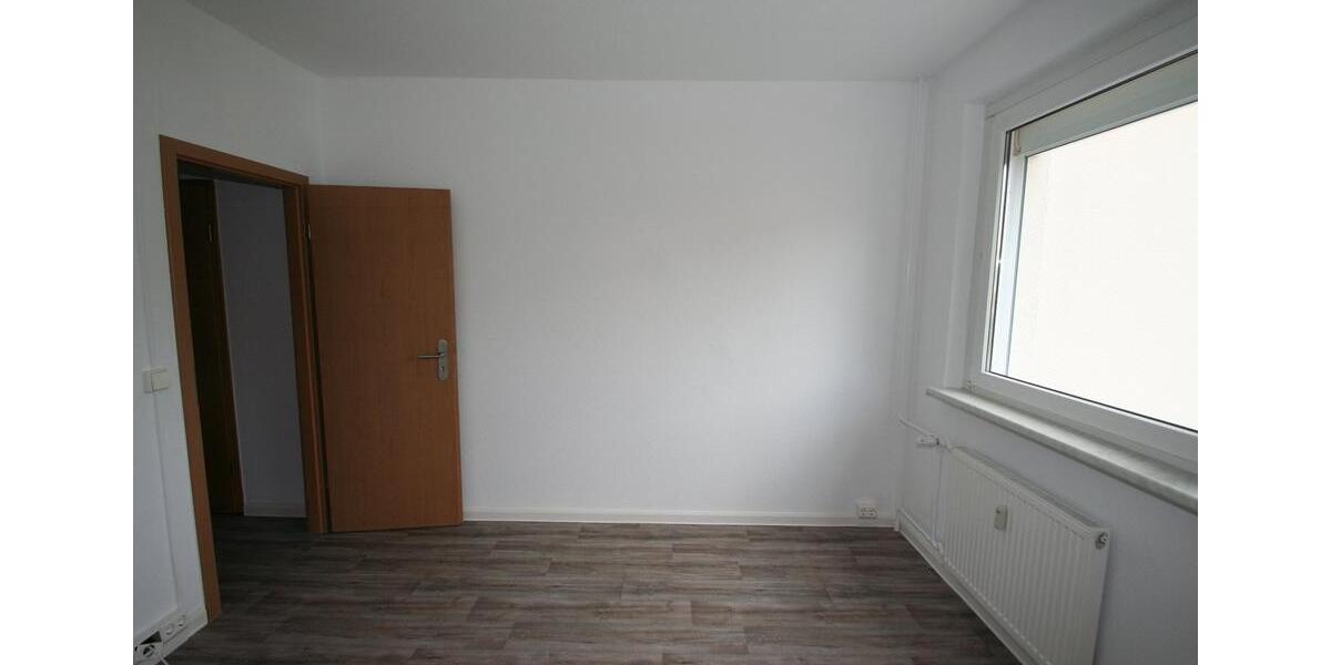 Etagenwohnung Oberlungwitz - 3 Zimmer, 56 m&sup2;, 351&euro; | Angebot:26677014