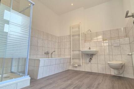 Große 4-Zimmer-Wohnung in Perleberg, Erdgeschoss 4 zimmer