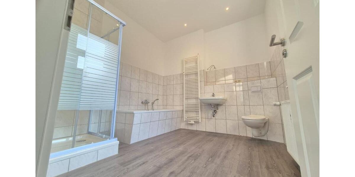 Große 4-Zimmer-Wohnung in Perleberg, Erdgeschoss 4 zimmer