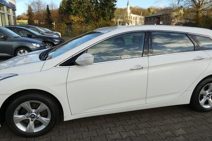 Hyundai i40 82.000 km 7.500 &euro; Bergkamen 59192