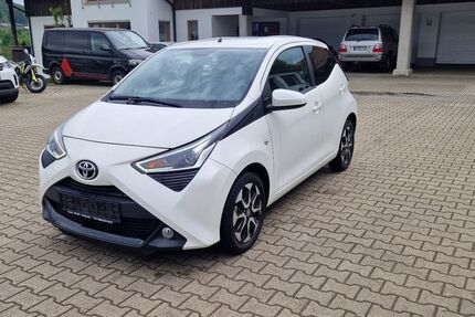 Toyota Aygo (X) 6.838 km 11.450 € Haibach 94353