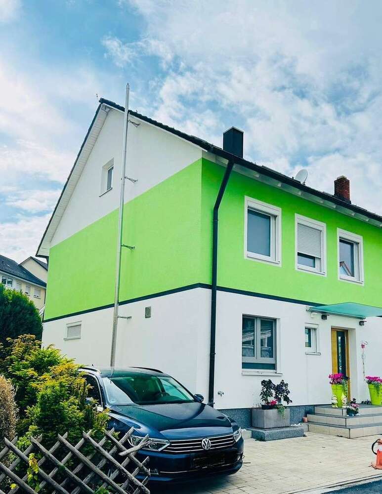 Haus zum Kaufen in Oberasbach 640.000 € 149 m²