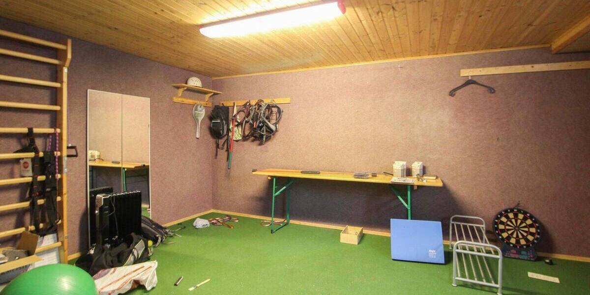 Reihenmittelhaus Stuttgart Steckfeld - 9 Zimmer, 208 m&sup2;, 765.000&euro; | Angebot:26319304