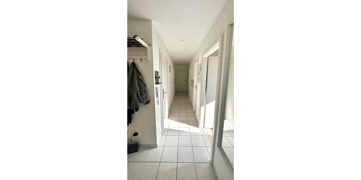 Dachgeschoßwohnung Niederwerrn - 5 Zimmer, 110 m&sup2;, 305.000&euro; | Angebot:24703388