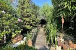 Großes Zweifamilienhaus mit schönem Garten in beliebter Wohnlage