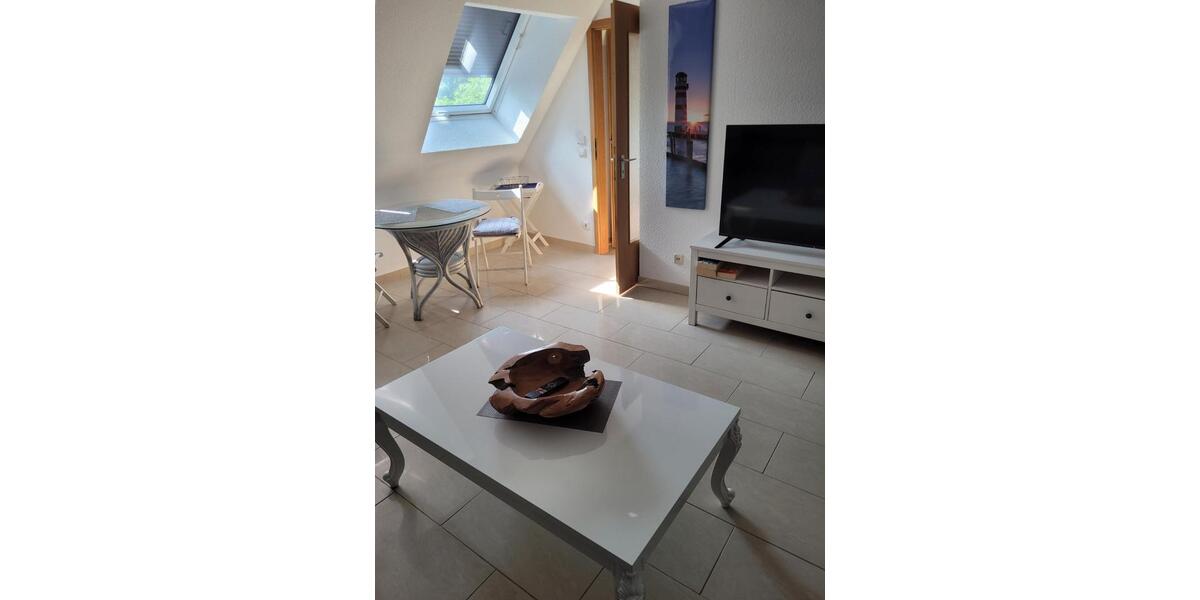 Dachgeschoßwohnung Duisburg Huckingen - 2.5 Zimmer, 50 m&sup2;, 115.000&euro; | Angebot:24755229