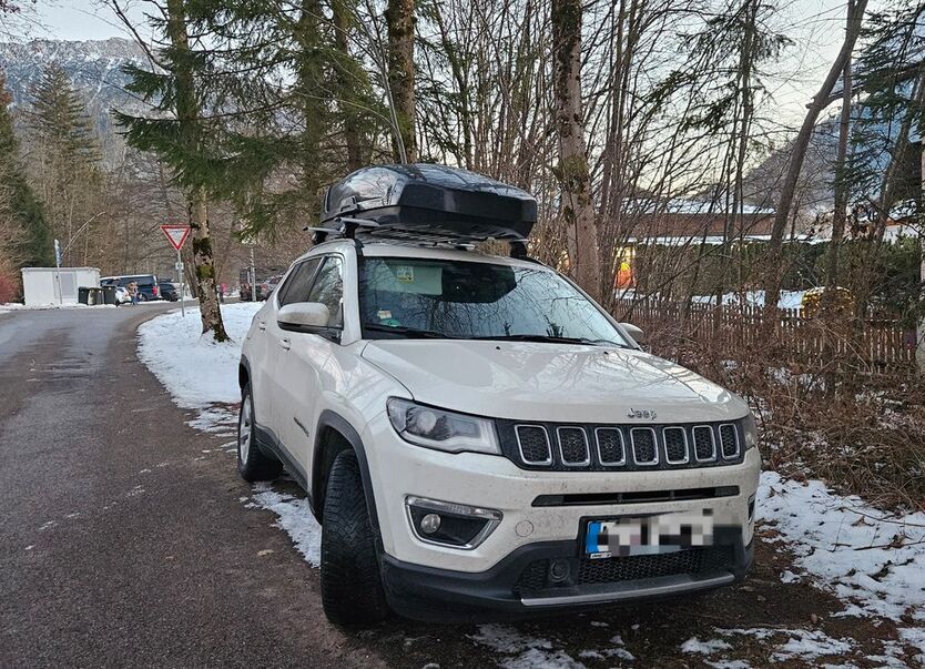 Jeep Compass 86.670 km 17.000 € Dornburg 65599
