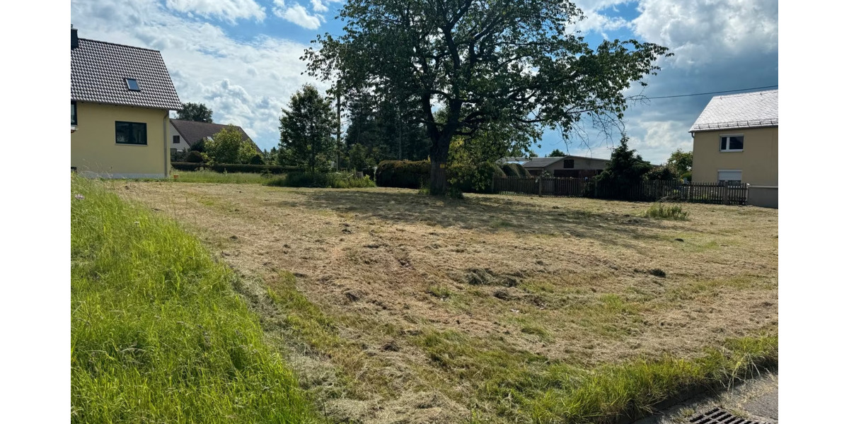Idyllisches Baugrundstück in Ruhelage - Limbach-Oberfrohna Ortsteil Rußdorf zimmer
