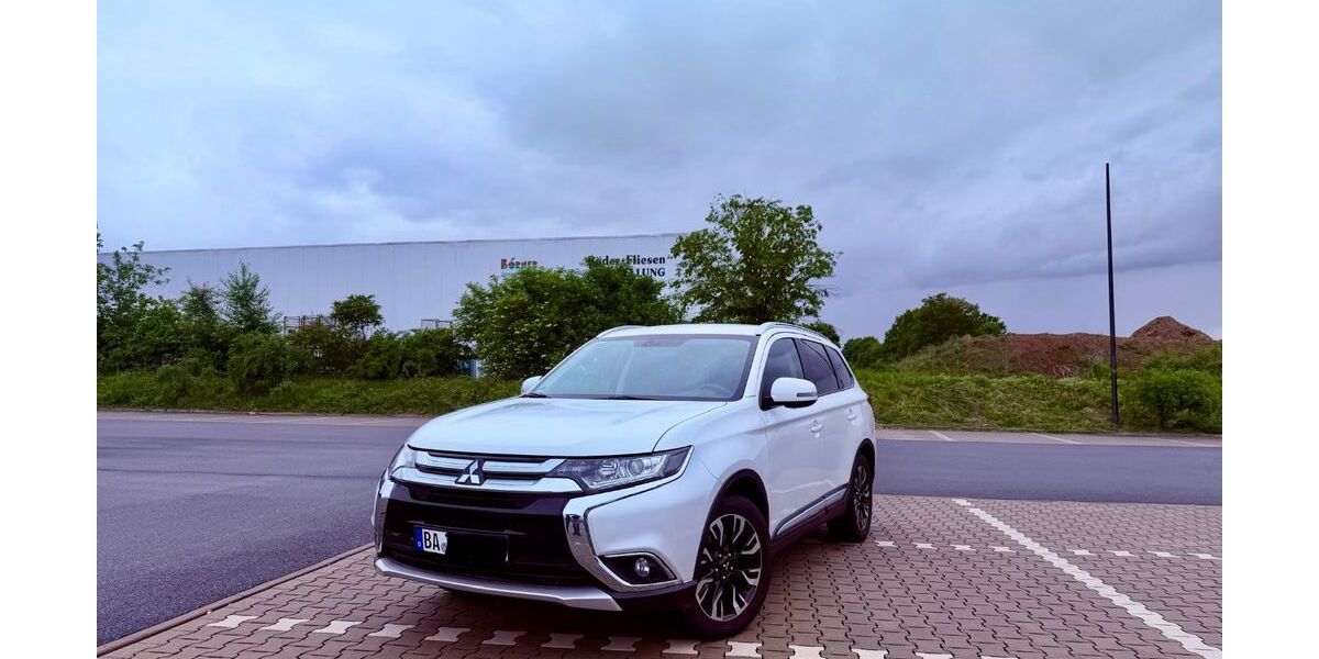 Mitsubishi Outlander 176.000 km 10.999 &euro; Bamberg 96052