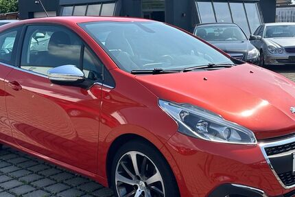 Peugeot 208 104.000 km 6.990 &euro; Butzbach 35510