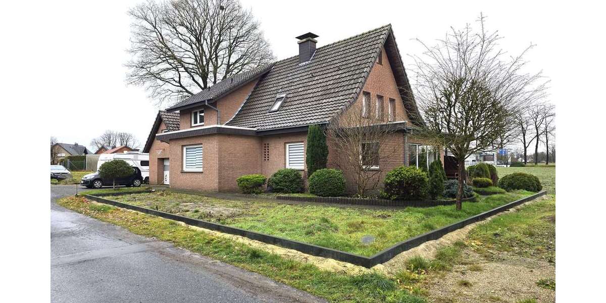 Haus zum Kaufen in Schloß Holte-Stukenbrock 413.000 € 202 m² 6 zimmer